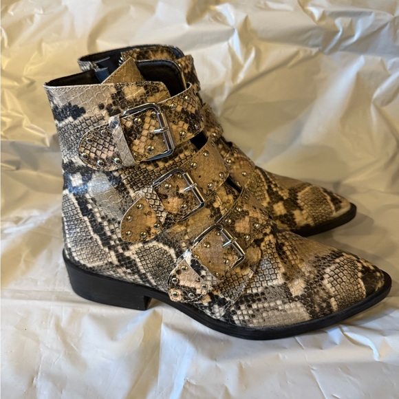 Steven by Steve Madden Harmon, Snake Pattern Triple Buckle Bootie, Size 8.5 - Picture 9 of 9